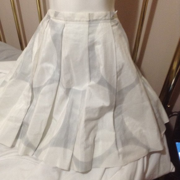 ✨5 for $30✨ Gap Off-White Soft Grey Pocket Dotted Skirt - Picture 7 of 11